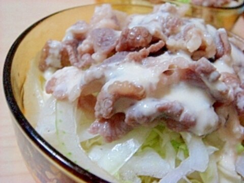 味付豚肉で冷しゃぷサラダ